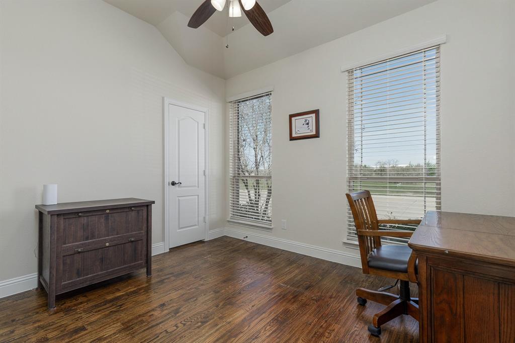313 Sweetleaf Drive Property Photo 5