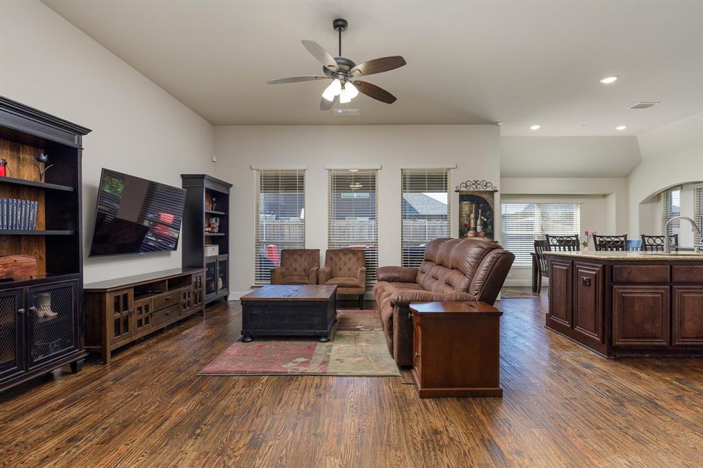 313 Sweetleaf Drive Property Photo 8