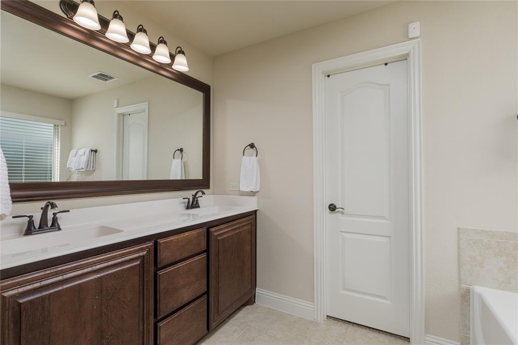 313 Sweetleaf Drive Property Photo 19