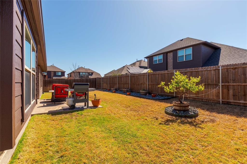 313 Sweetleaf Drive Property Photo 32