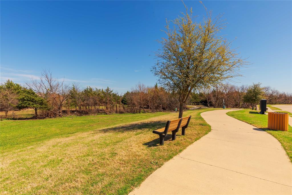313 Sweetleaf Drive Property Photo 34