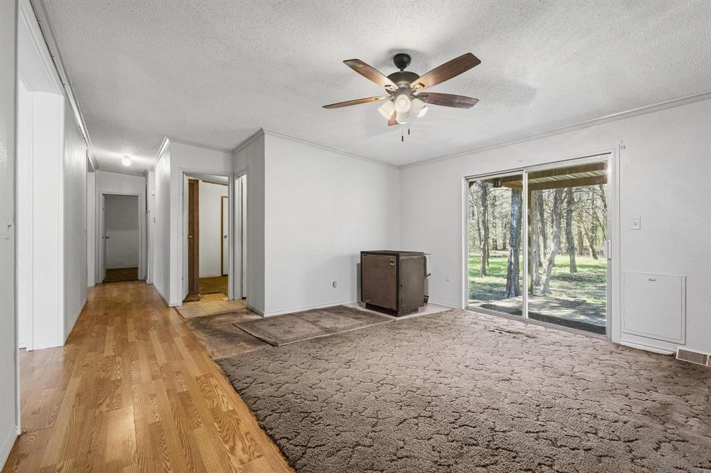 528 County Road 1120 Property Photo 22