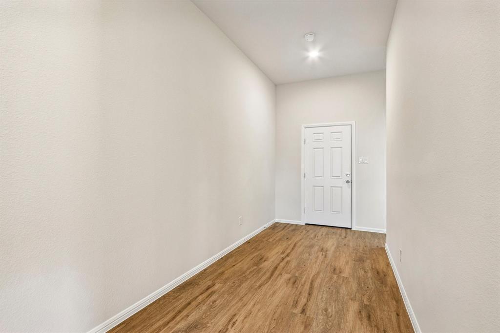 3512 Kingdom Drive Property Photo 6