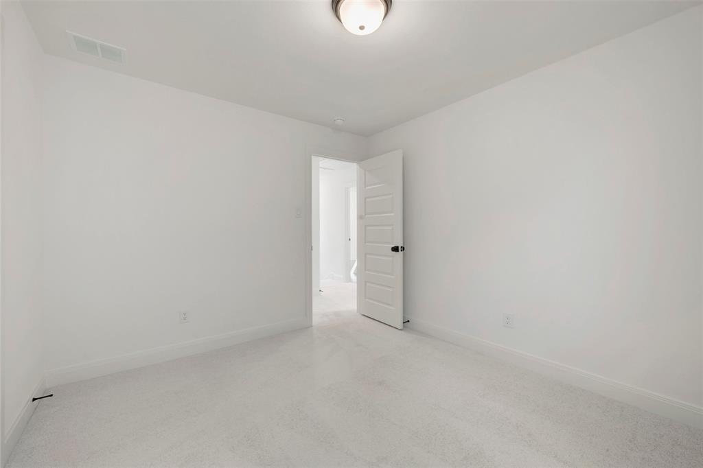 2408 Ranch Hawk Square Property Photo 25
