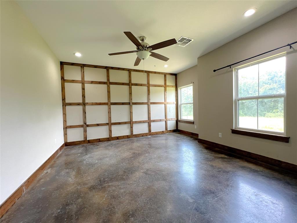 511 Interstate Highway 30 Property Photo 14