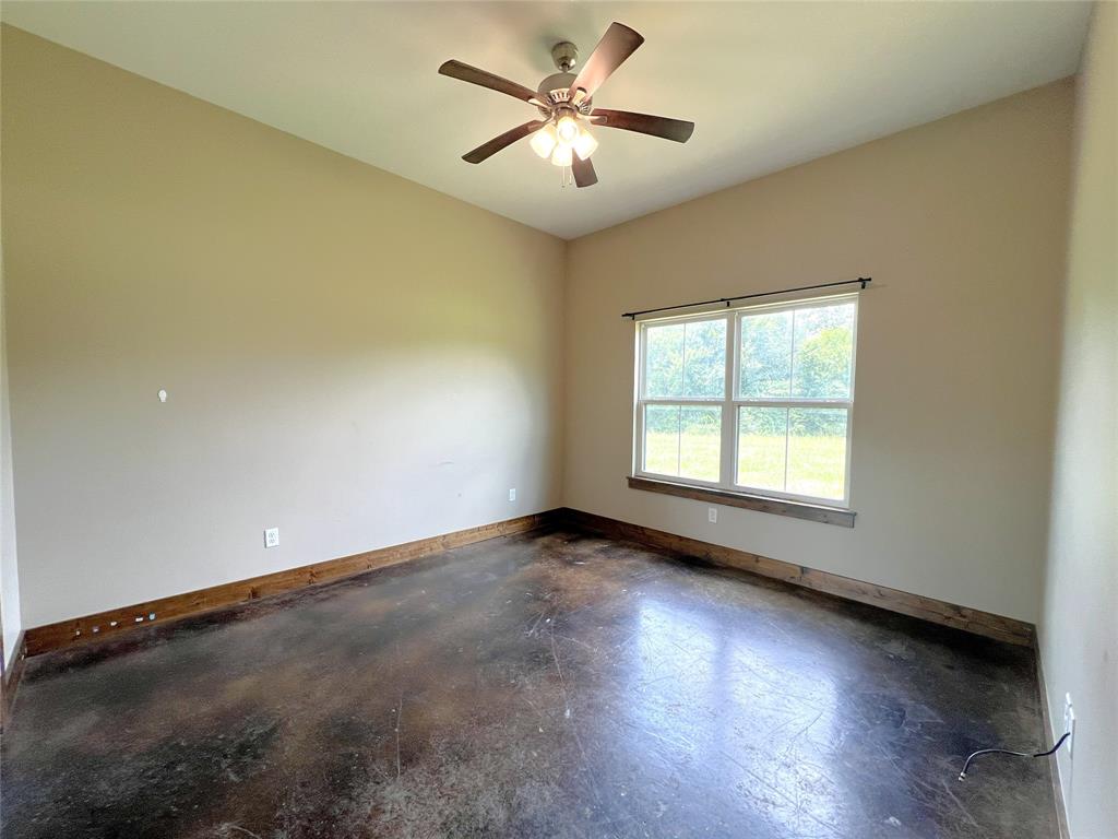511 Interstate Highway 30 Property Photo 23