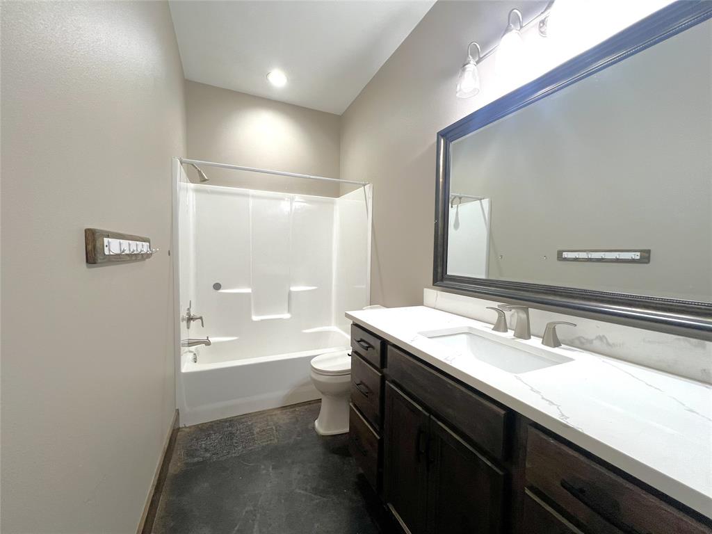 511 Interstate Highway 30 Property Photo 26