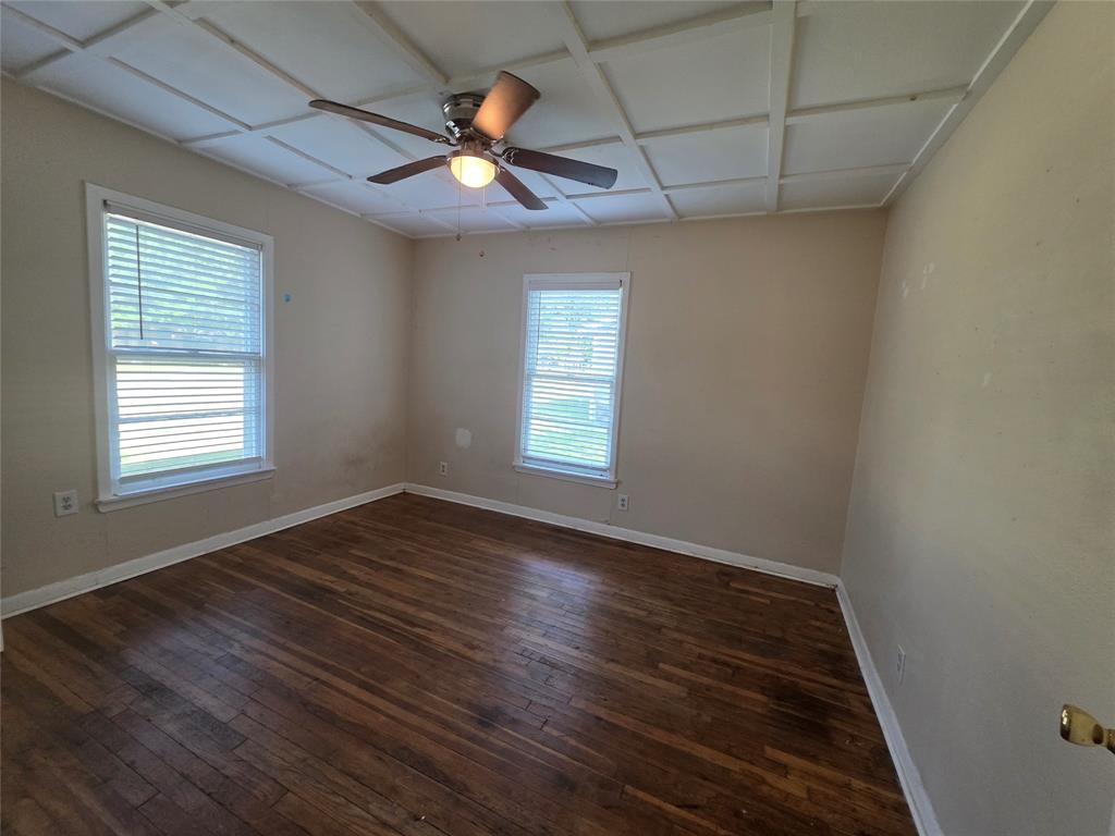 1205 N Anglin Street Property Photo 7