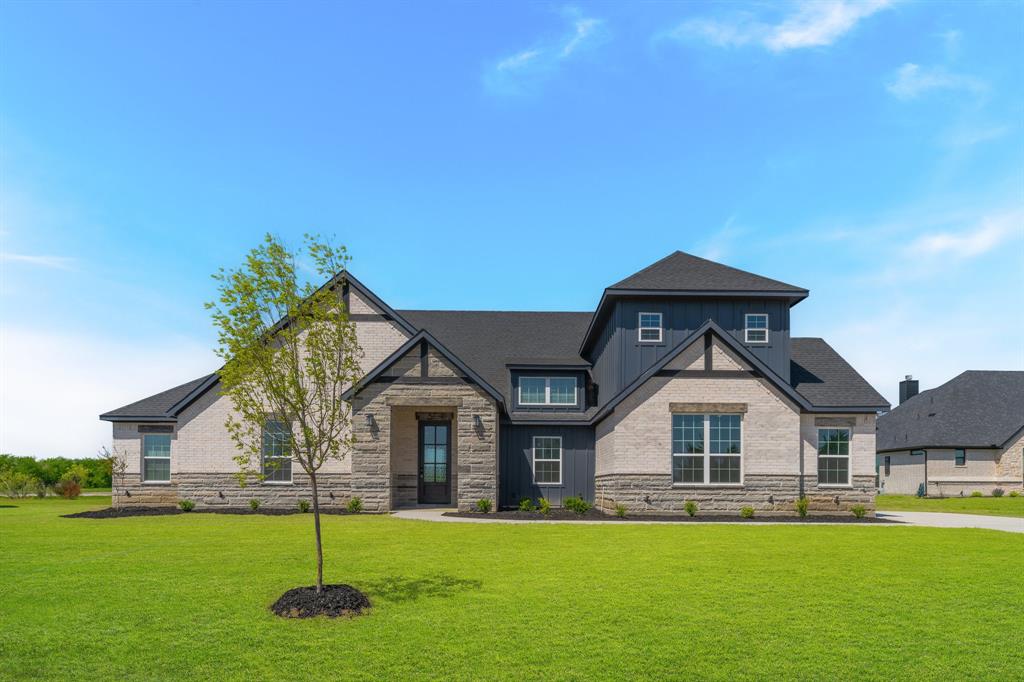 6220 Purple English Oak Property Photo 1