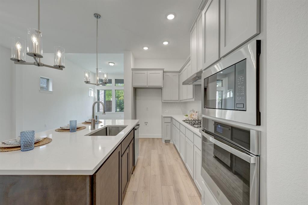 1737 Mosaic Way Property Photo 8