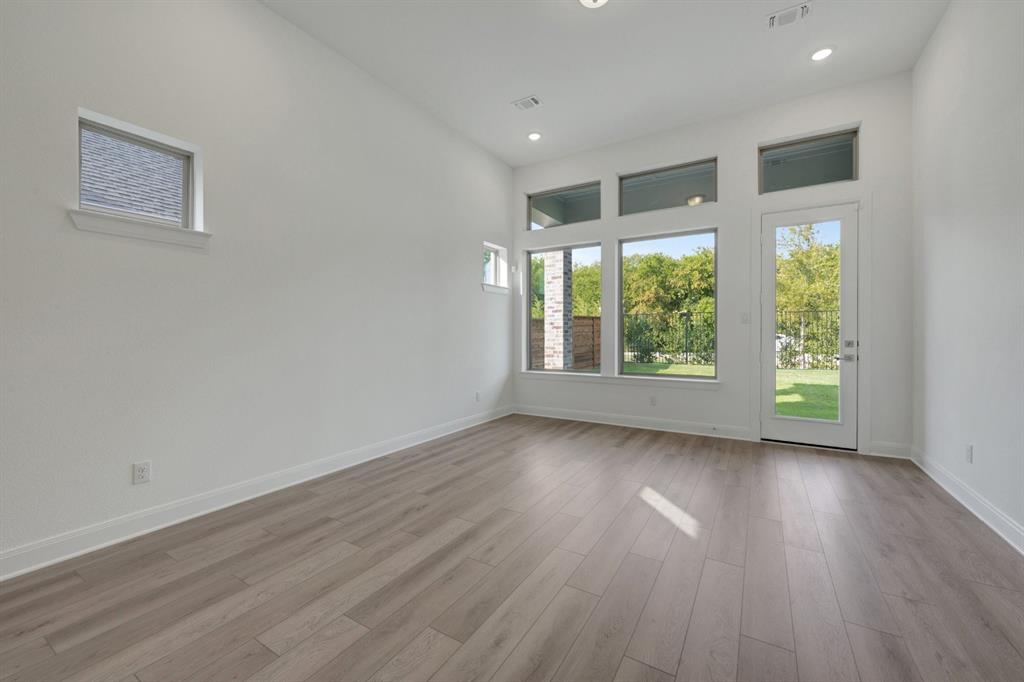 1737 Mosaic Way Property Photo 10