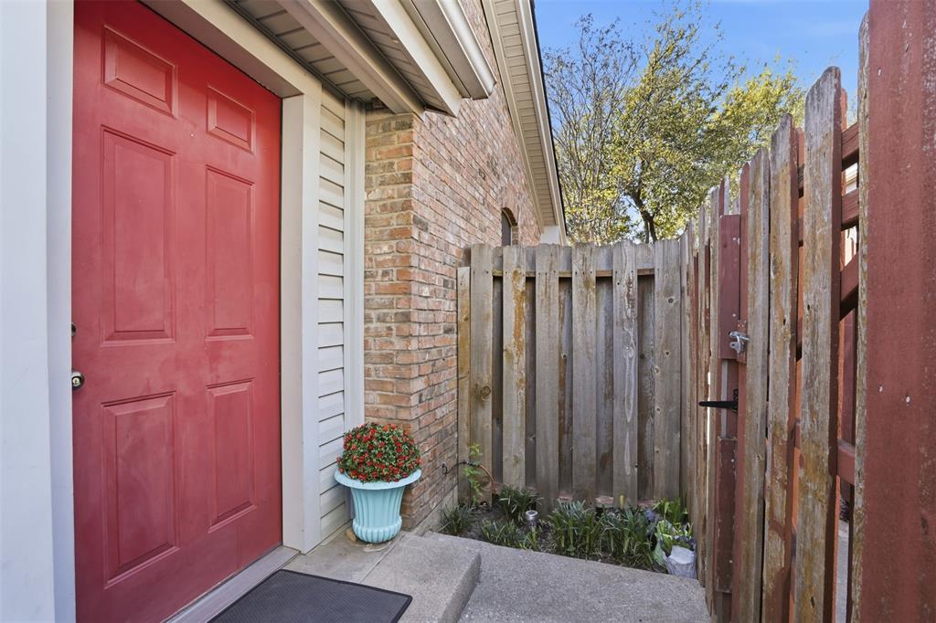 2518 Shady Ridge Drive Property Photo 2