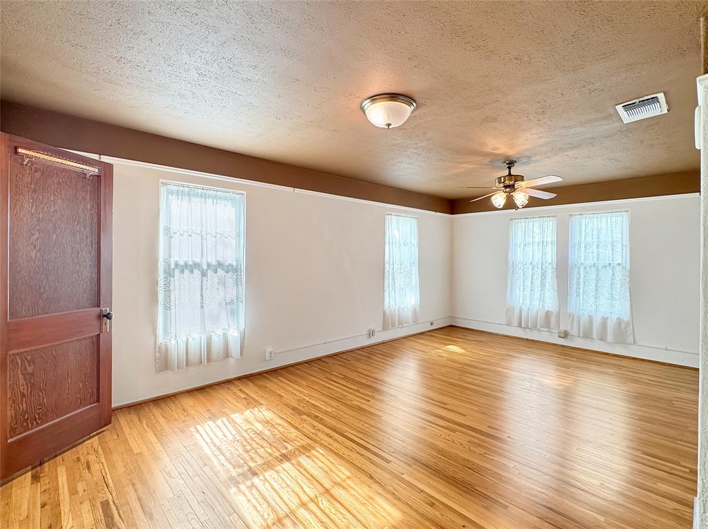 1205 Forest Ridge Drive Property Photo 12