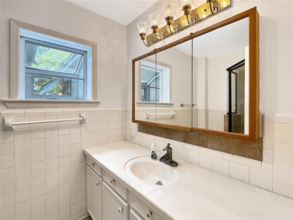 1205 Forest Ridge Drive Property Photo 30
