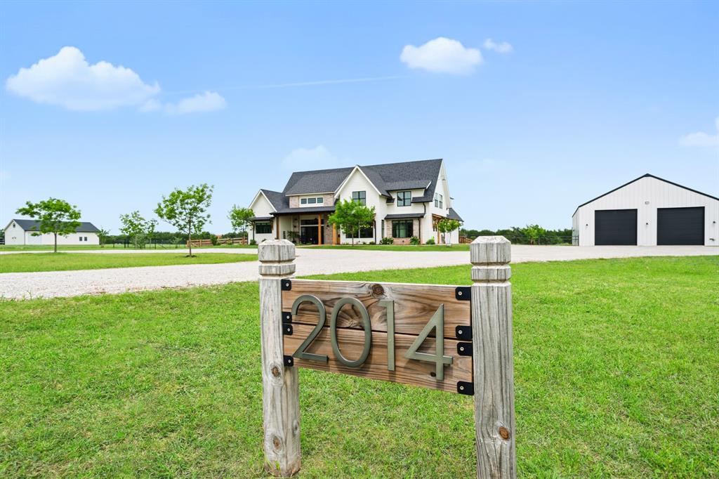 2014 W Elm Mott Drive Property Photo 1