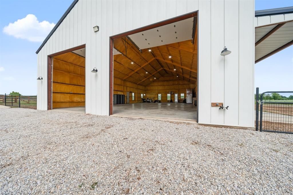 2014 W Elm Mott Drive Property Photo 10