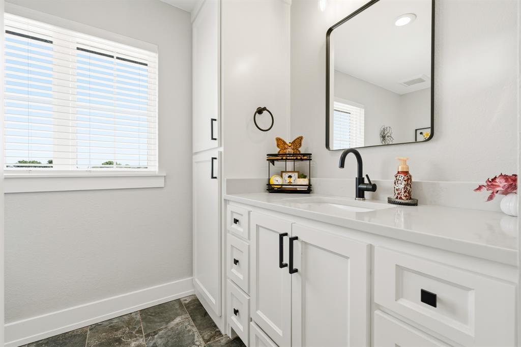 2014 W Elm Mott Drive Property Photo 35