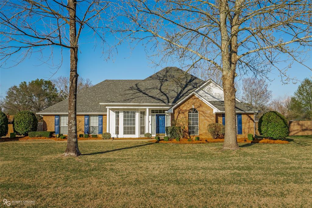 125 Crosscreek Drive Property Photo 1