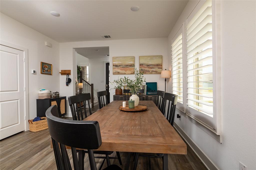 1208 Lady Mantle Way Property Photo 12
