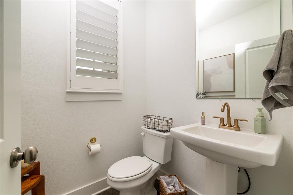 1208 Lady Mantle Way Property Photo 17