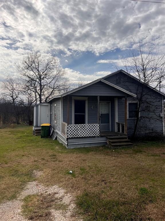 206 3rd Street Property Photo 3