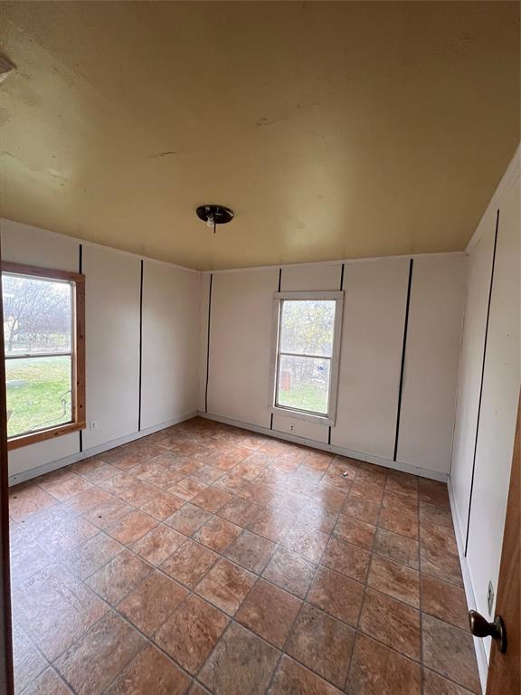 206 3rd Street Property Photo 9