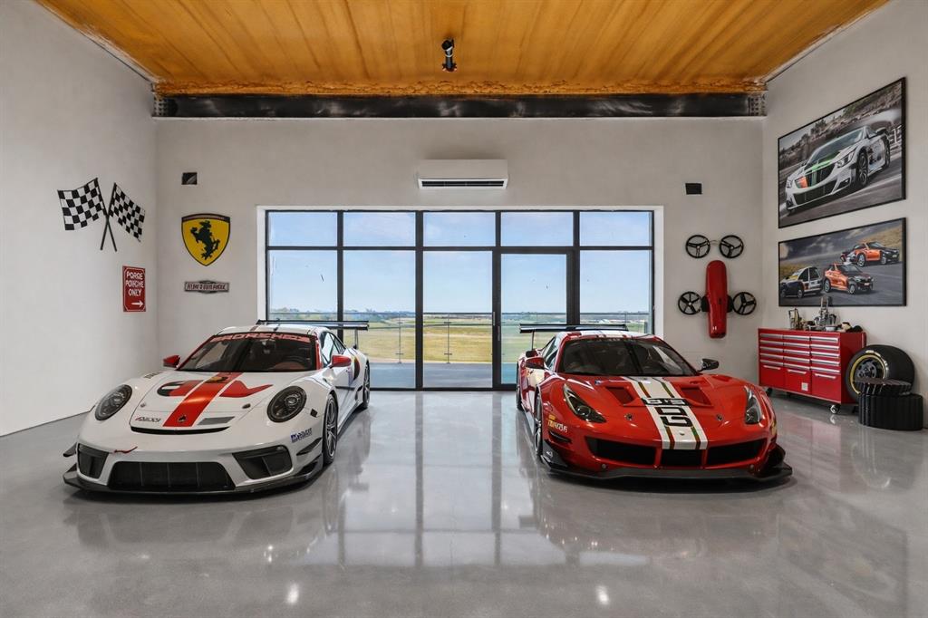 400 Fast Lane 9 Property Photo 3