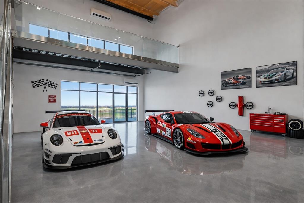 400 Fast Lane 9 Property Photo 4