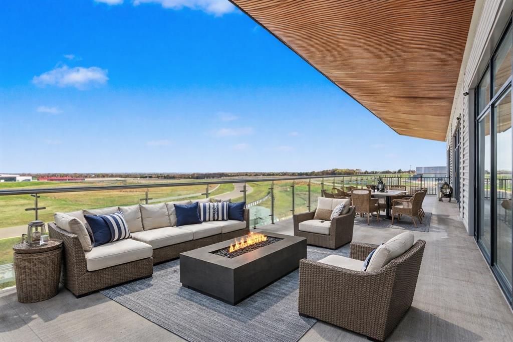 400 Fast Lane 9 Property Photo 22