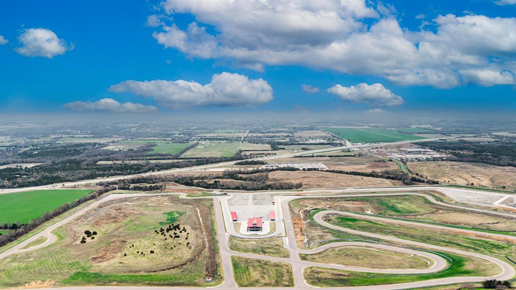 400 Fast Lane 9 Property Photo 24