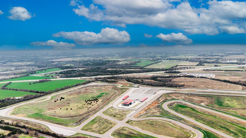400 Fast Lane 9 Property Photo 26