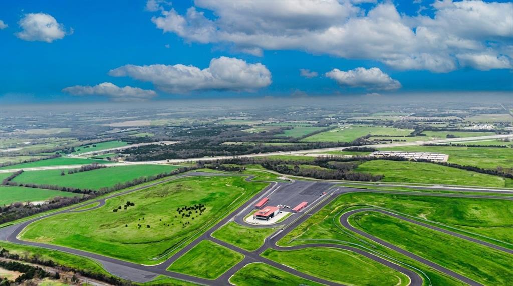 400 Fast Lane 9 Property Photo 28