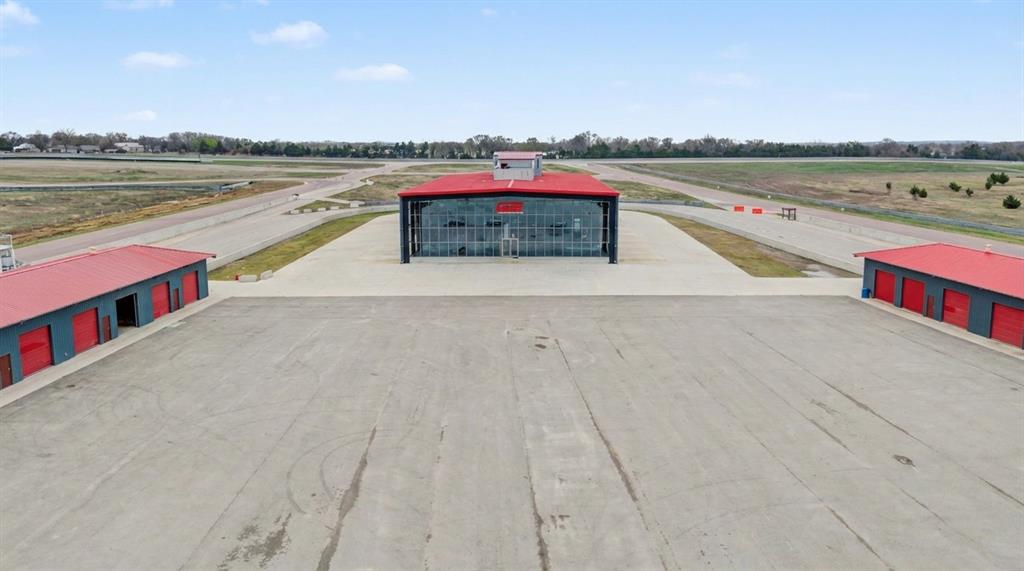 400 Fast Lane 9 Property Photo 30