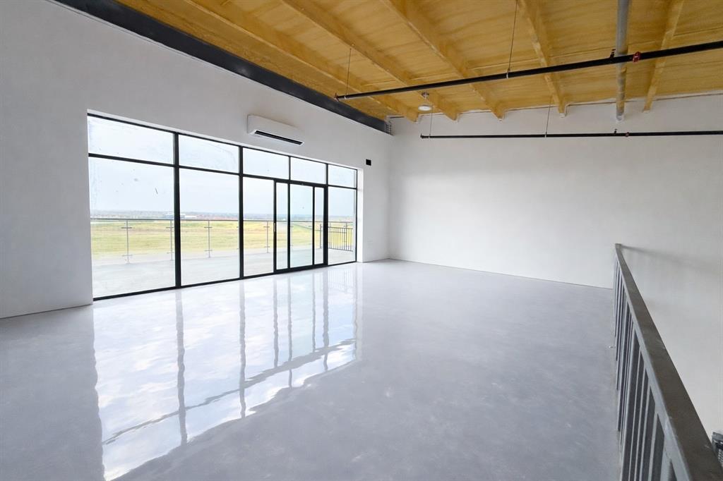 400 Fast Lane 9 Property Photo 34