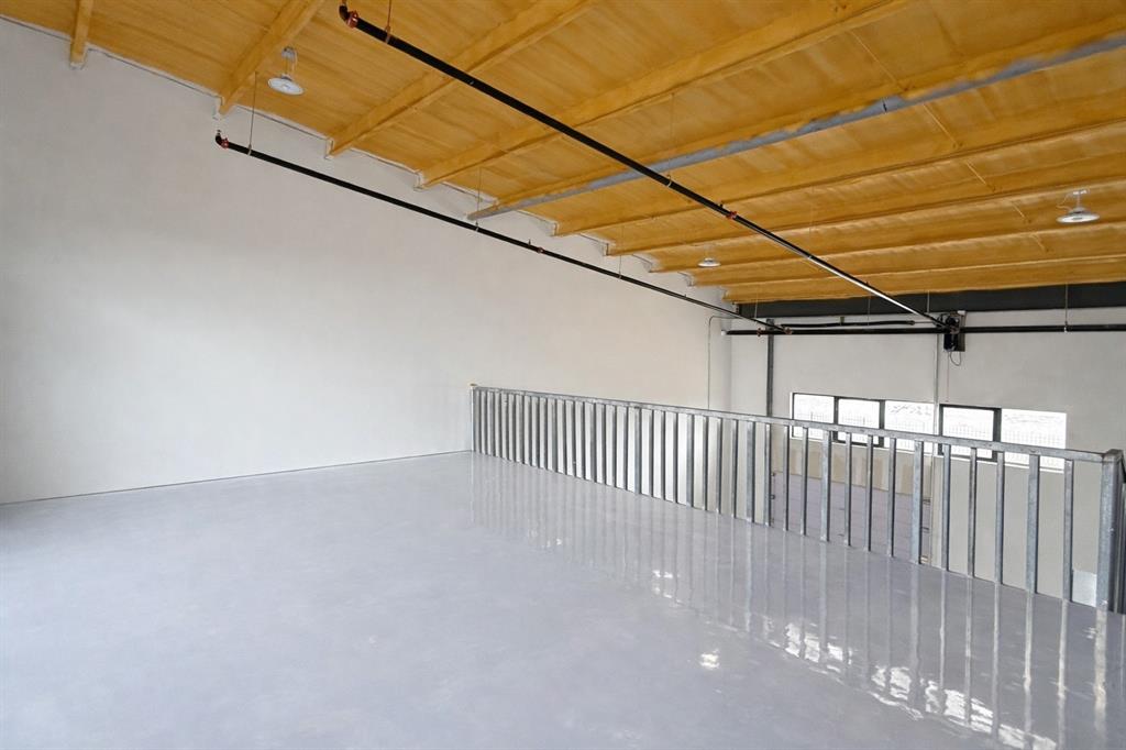 400 Fast Lane 9 Property Photo 36