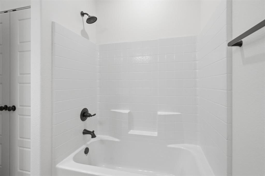 821 Harness Trail Property Photo 27