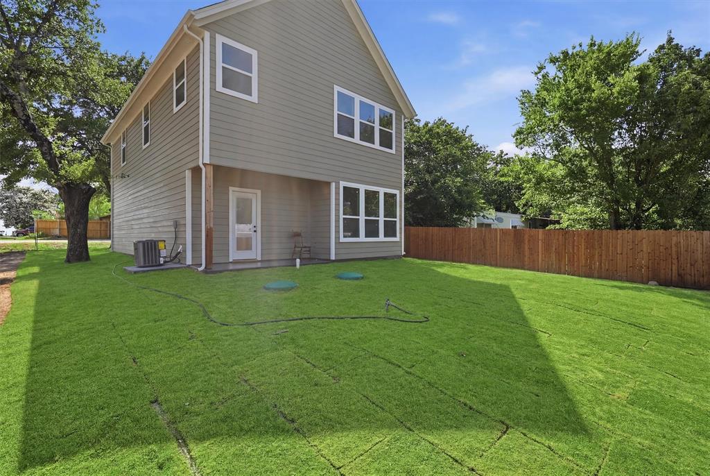 821 Harness Trail Property Photo 33