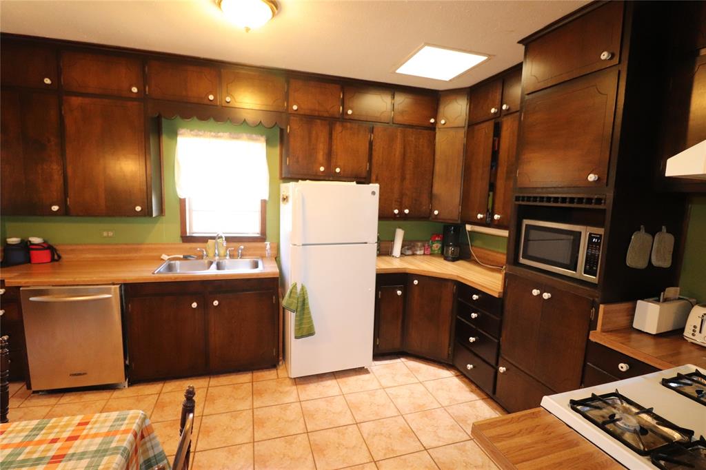 2553 Brixey Road Property Photo 23