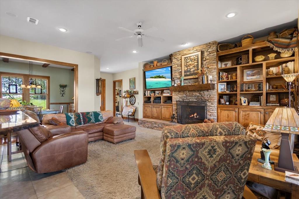 24050 Red Azalea Property Photo 9
