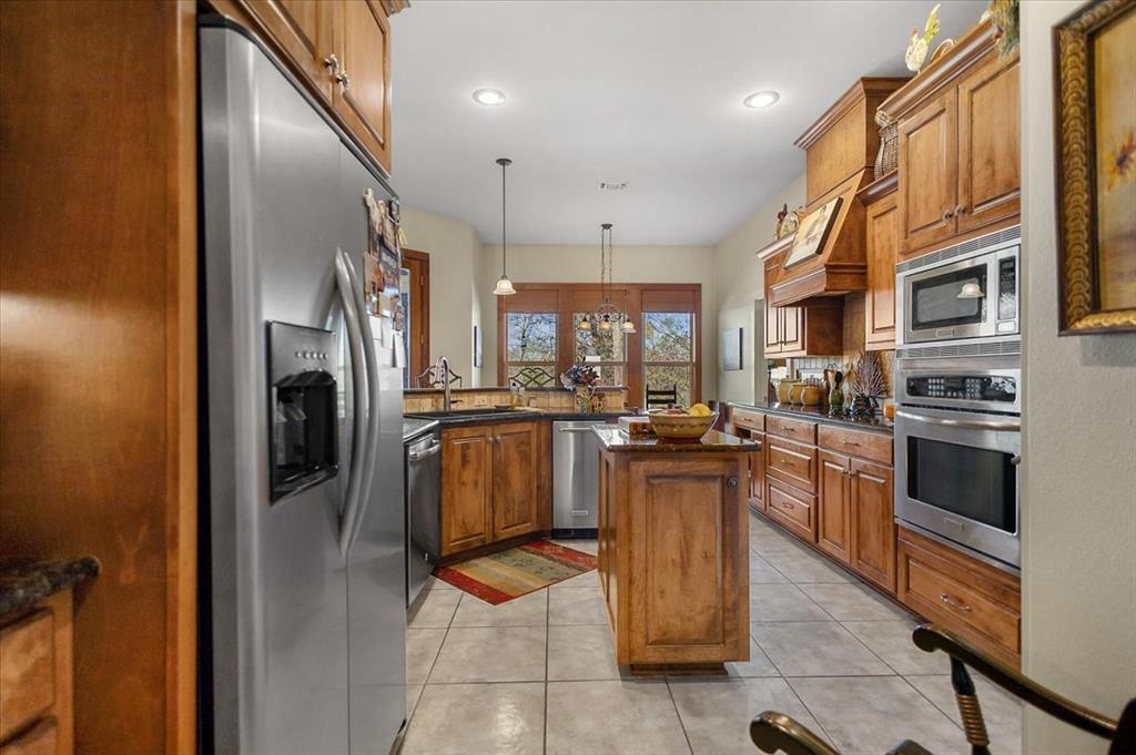 24050 Red Azalea Property Photo 13