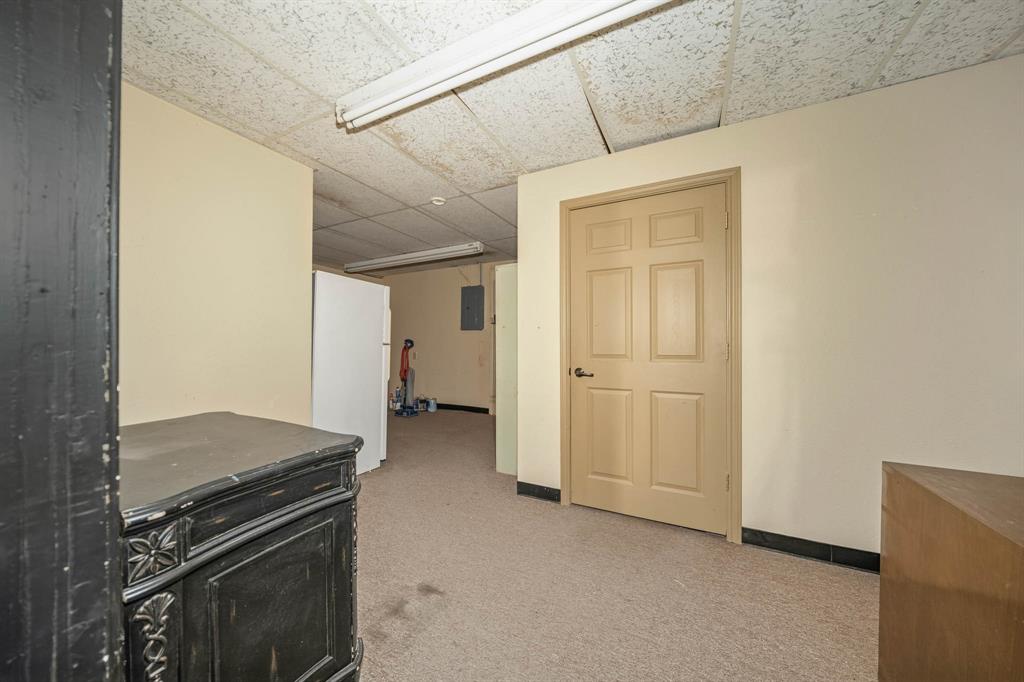75 N Waco Street Property Photo 18
