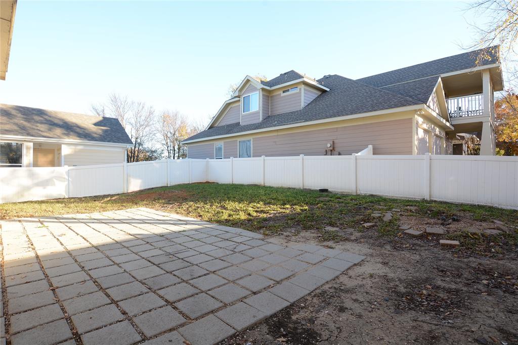 1400 Oakcrest Drive Property Photo 18