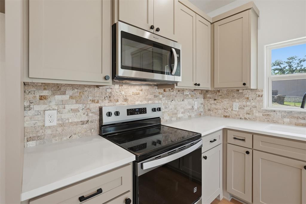 808 Branding Iron Trail Property Photo 13