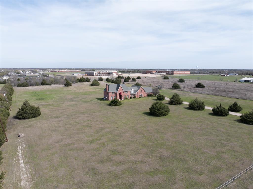 9077 Lakeridge Drive Property Photo 5
