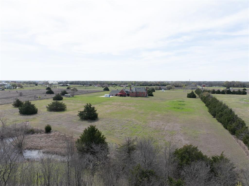 9077 Lakeridge Drive Property Photo 7