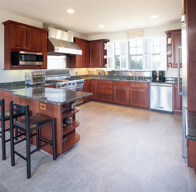 9077 Lakeridge Drive Property Photo 15