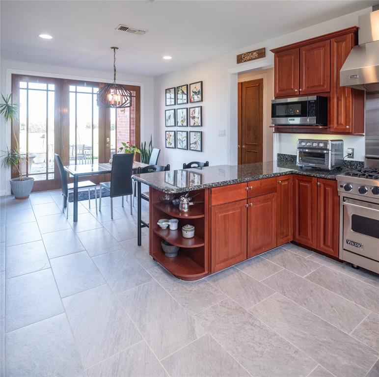 9077 Lakeridge Drive Property Photo 17