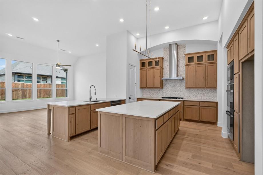 837 Bridle Path Parkway Property Photo 4