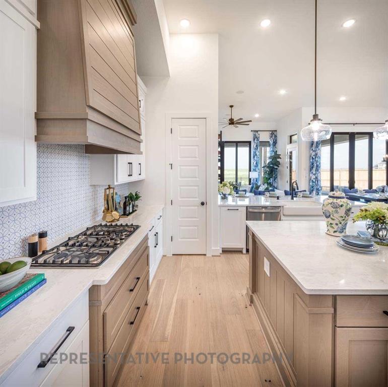 837 Bridle Path Parkway Property Photo 8