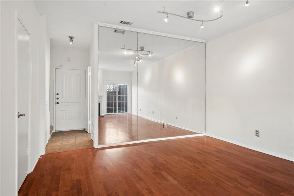 4418 Bowser 103 Property Photo 6